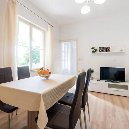 Sunlit Comfort * دوبروفينك