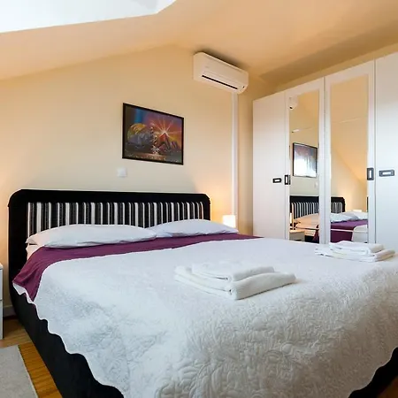 Sunlit Comfort دوبروفينك